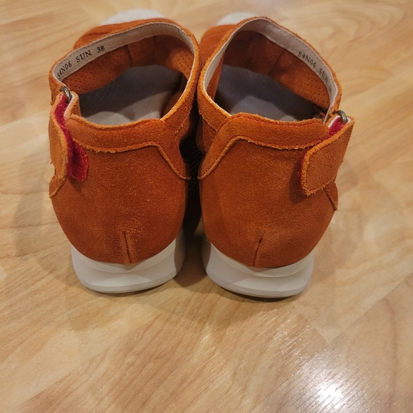 Sundance Suede Strappy Open Toe Wedge Sandal Size 38 - Picture 6 of 13